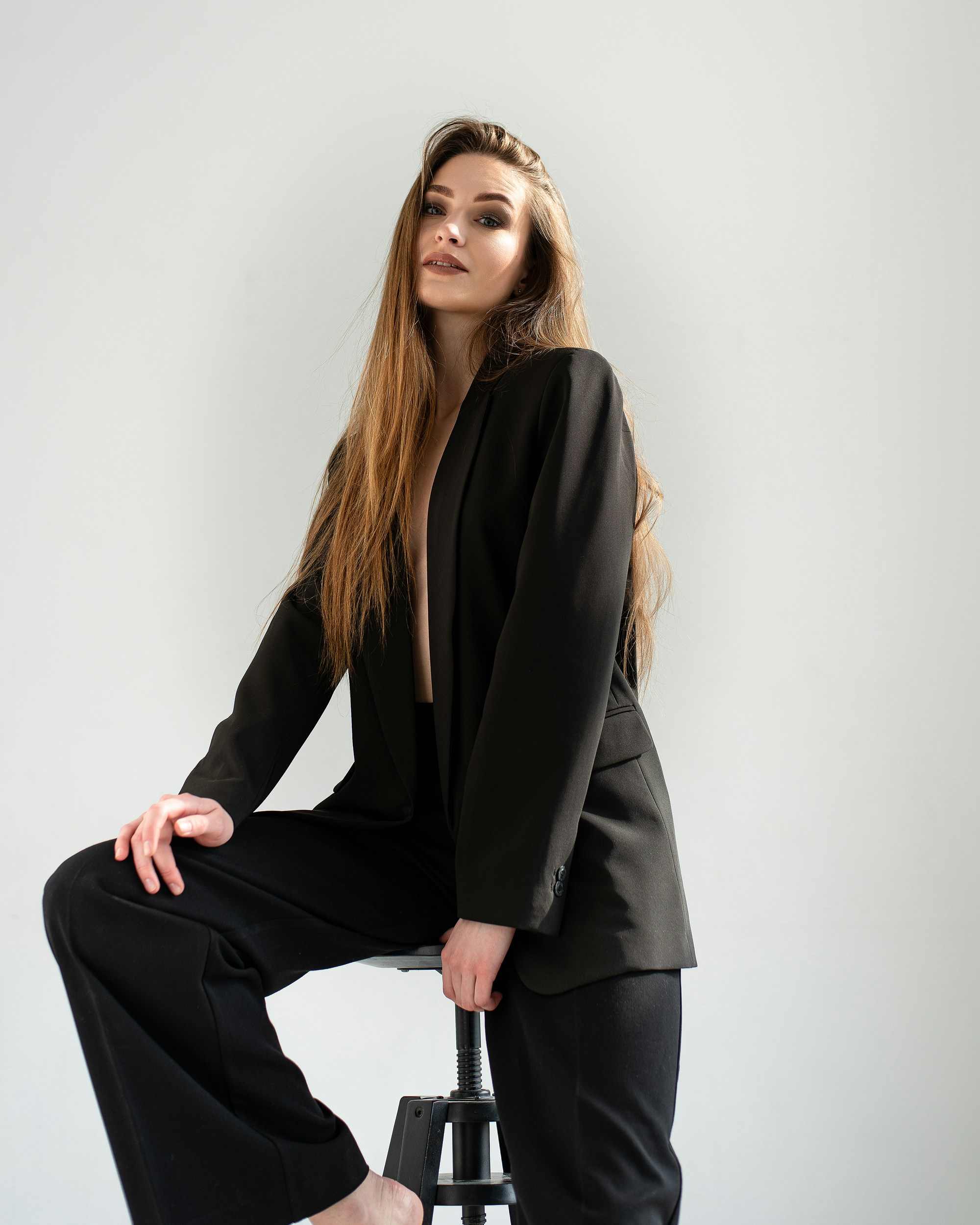 Women Solid Single Breasted Casual Blazer (Brown)